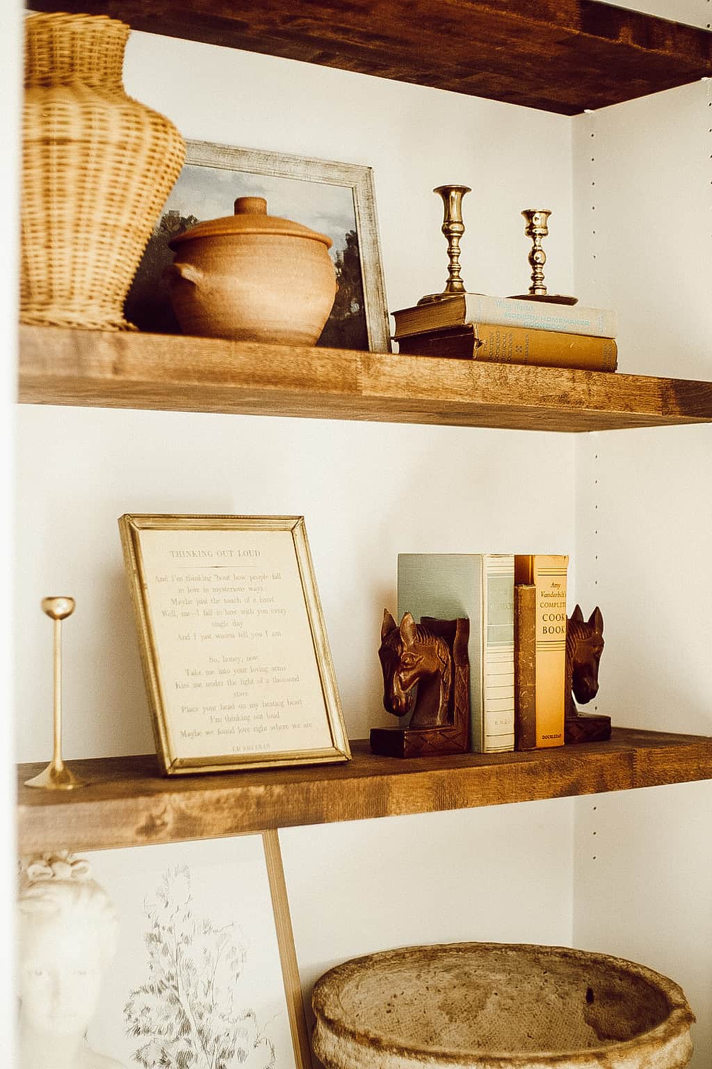 Best Vintage Room Decor Ideas for an Antique Home - Cassie Jean
